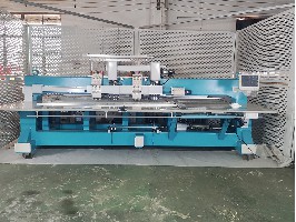 沖孔繡花一體機(jī)